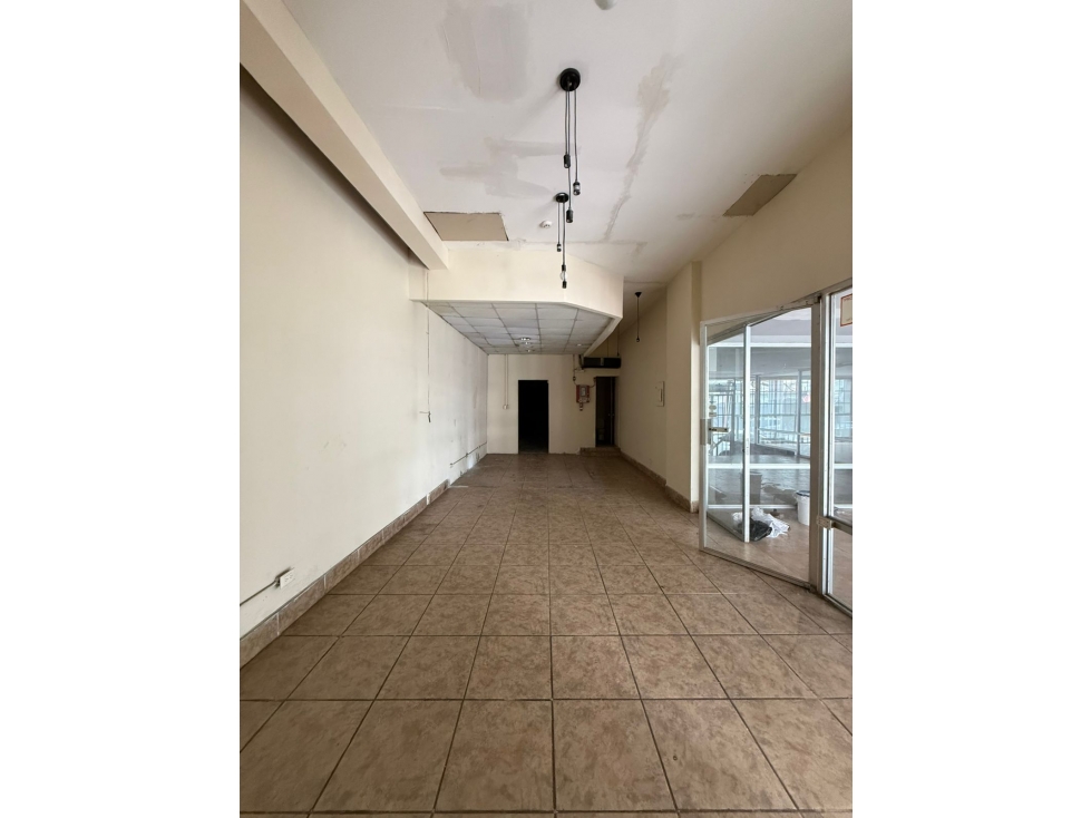 ALQUILO LOCAL COMERCIAL EL CANGREJO - 1