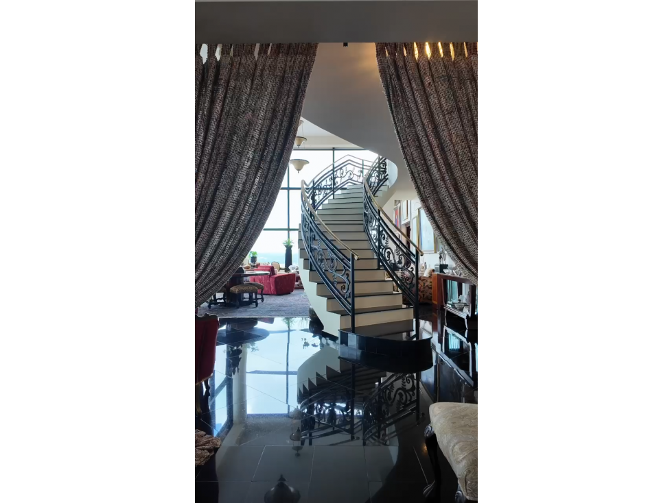 VENDO O ALQUILO PENTHOUSE LA CRESTA PH ELITE
