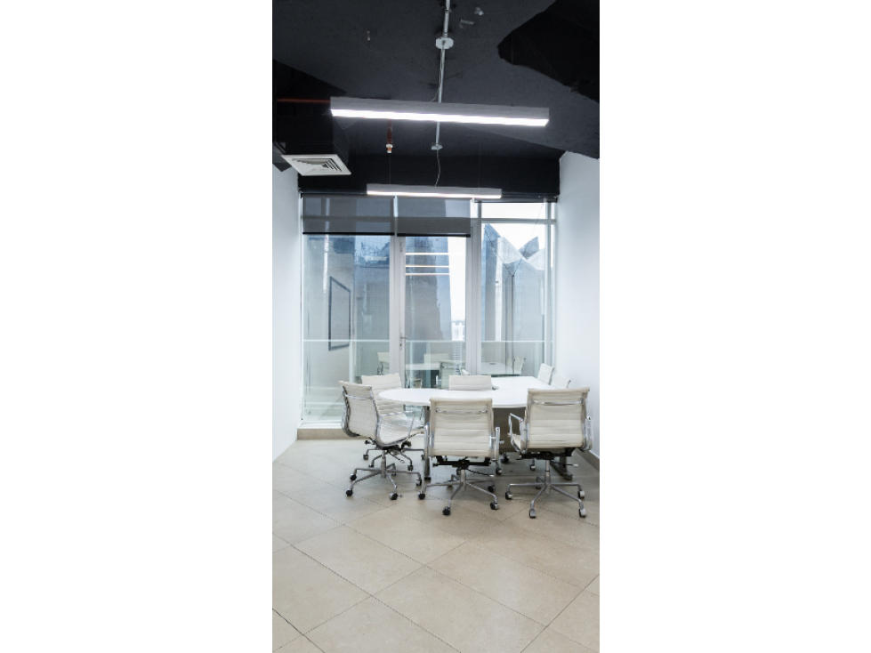 ALQUILO O VENDO OFICINA CALLE 50 F&F TOWER REVOLUTION — foto 2