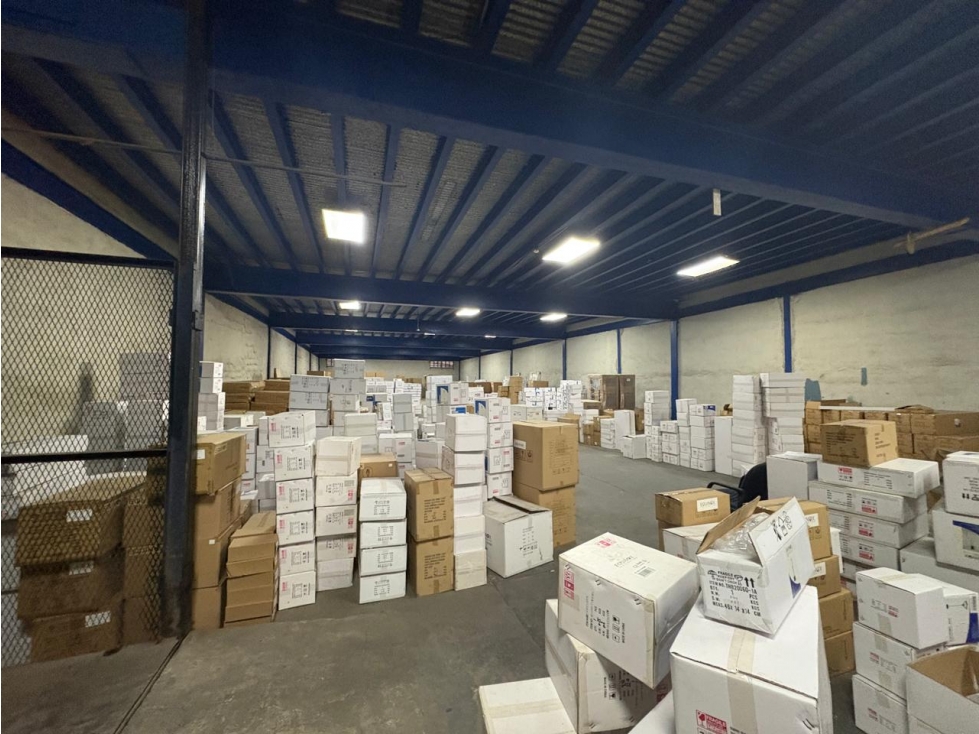 ALQUILO O VENDO BODEGA ZONA LIBRE FRANCE FIELD