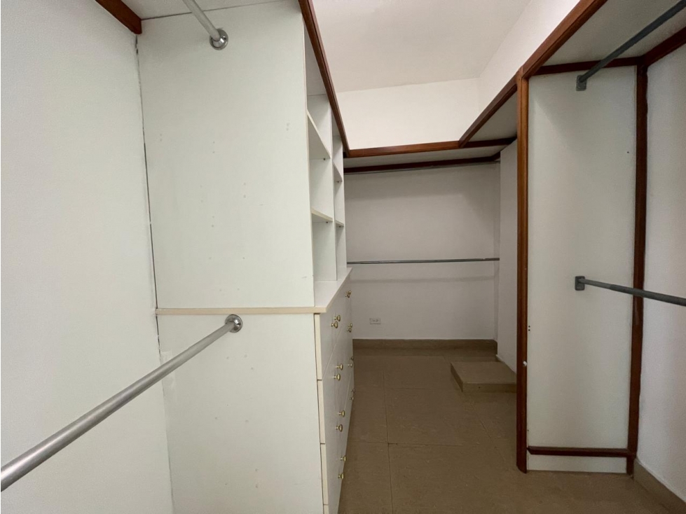 ALQUILO APARTAMENTO AVENIDA BALBOA MIRAMAR — foto 5