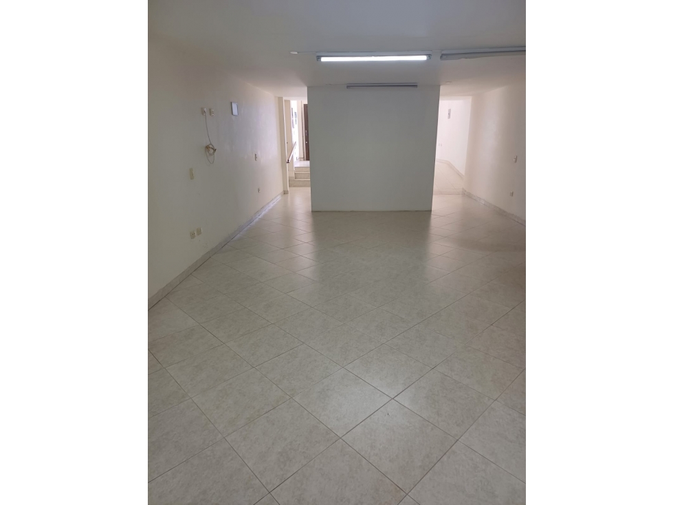 ARRIENDO LOCAL COMERCIAL 87 M2 EXCELENTE UBICACIÓN LA UNIÓN ANT - 4