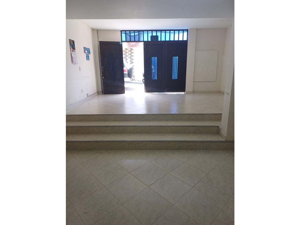 ARRIENDO LOCAL COMERCIAL 87 M2 EXCELENTE UBICACIÓN LA UNIÓN ANT - 1
