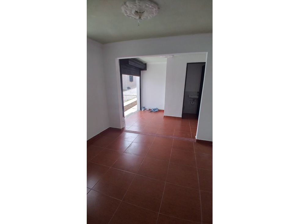 ARRIENDO LOCAL NUEVO EXCELENTE UBICACIÓN LA UNIÓN ANT - 1
