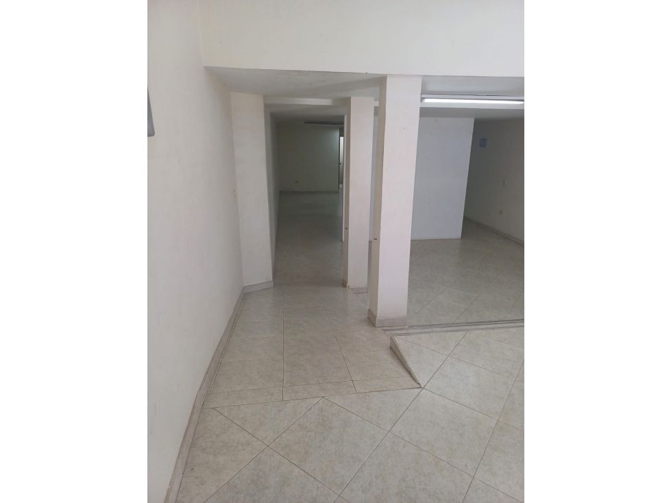 ARRIENDO LOCAL COMERCIAL 87 M2 EXCELENTE UBICACIÓN LA UNIÓN ANT - 5