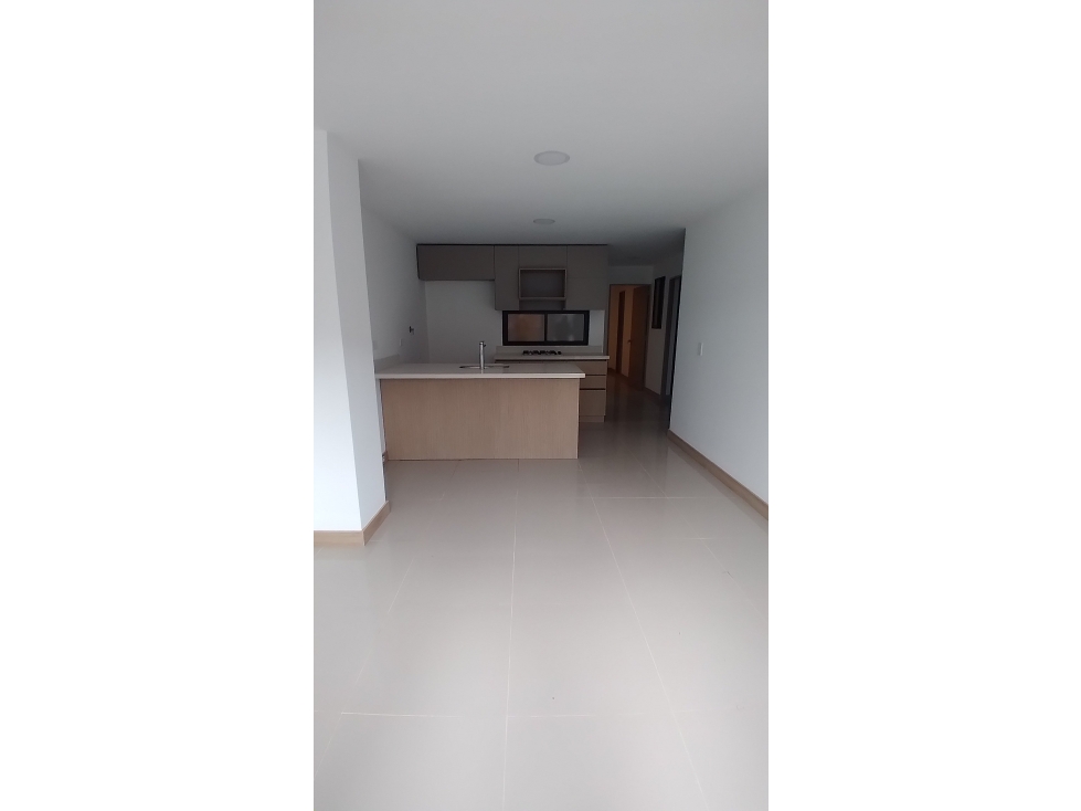 VENTA APARTAMENTO CON GARAJE, BONITOS ACABADOS LA UNION ANT. — foto 3