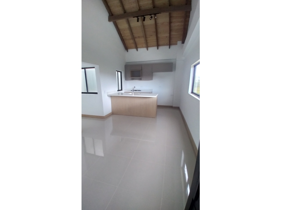 VENTA APARTAMENTO TERCER PISO, EXCELENTE VISTA, LA UNIÓN ANT. — foto 3