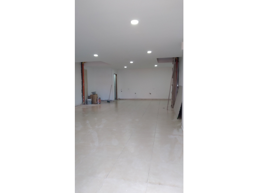 VENTA LOCAL COMERCIAL 70 M2, EXCELENTE UBICACIÓN LA UNIÓN ANT. - 2