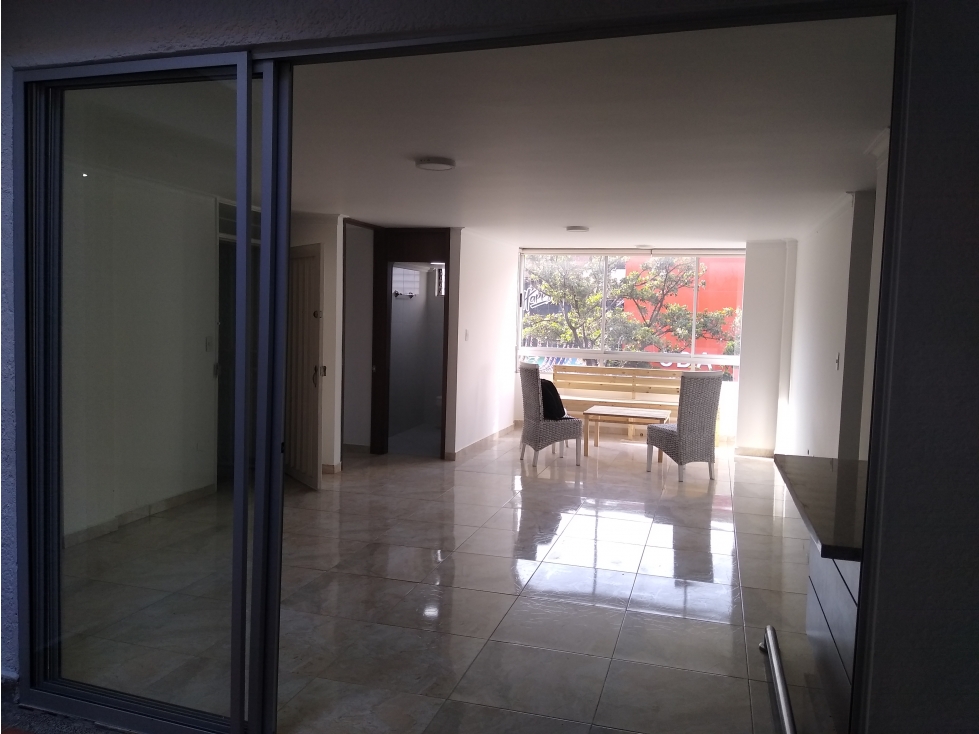 VENTA DE APARTAMENTO, EN LA AVENIDA 33 MEDELLIN — foto 2