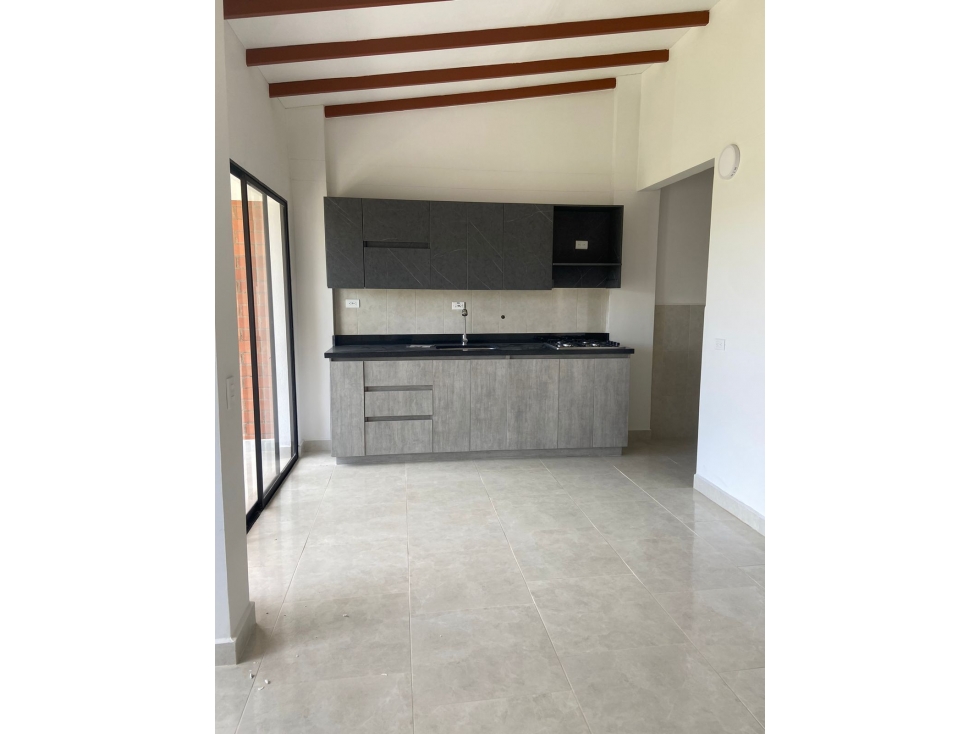 ARRIENDO APARTAMENTO TERCER PISO, EXCELENTE UBICACIÓN LA UNIÓN ANT