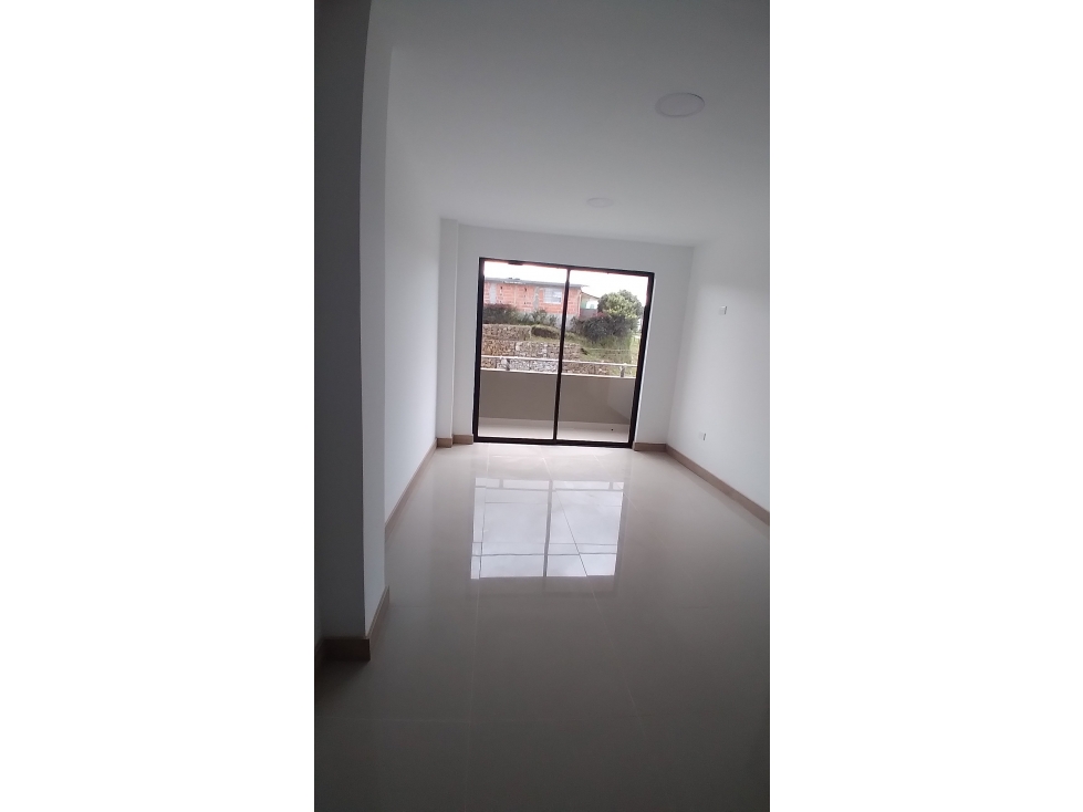 VENTA APARTAMENTO SEGUNDO PISO, EXCELENTE UBICACIÓN LA UNIÓN ANT. — foto 3