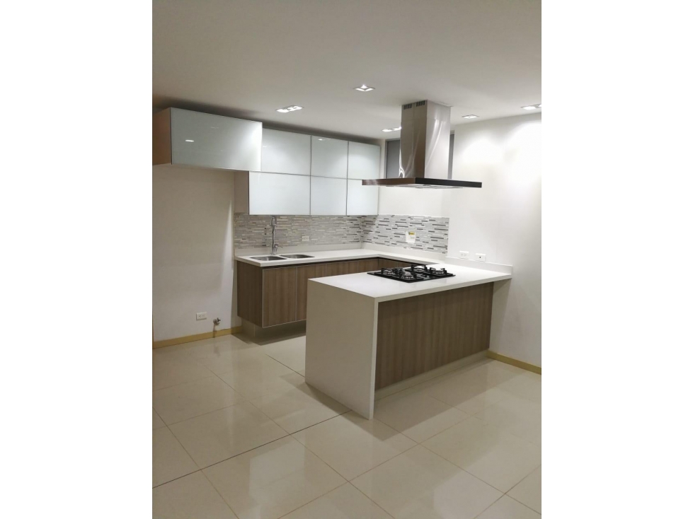 ARRIENDO APARTAMENTO 78M2 PISO 12 LOMA DEL INDIO MEDELLÍN ANT.
