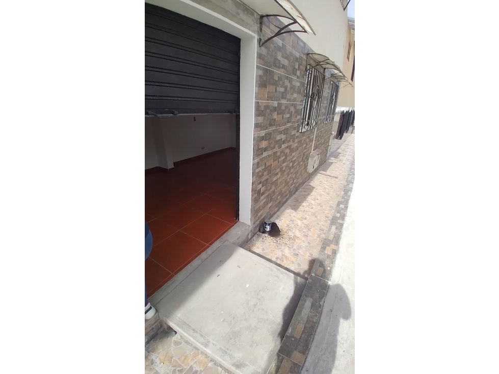 ARRIENDO LOCAL NUEVO EXCELENTE UBICACIÓN LA UNIÓN ANT - 4