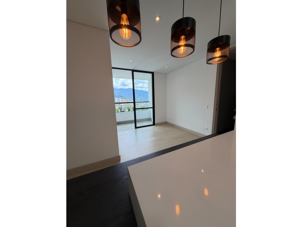 SE VENDE APARTAMENTO EN EL POBLADO MEDELLIN, sector LINARES — foto 2