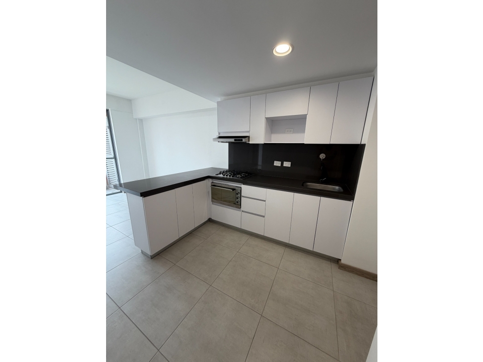 SE ARRIENDA APARTAMENTO EN SABANETA, SECTOR SAN REMO.