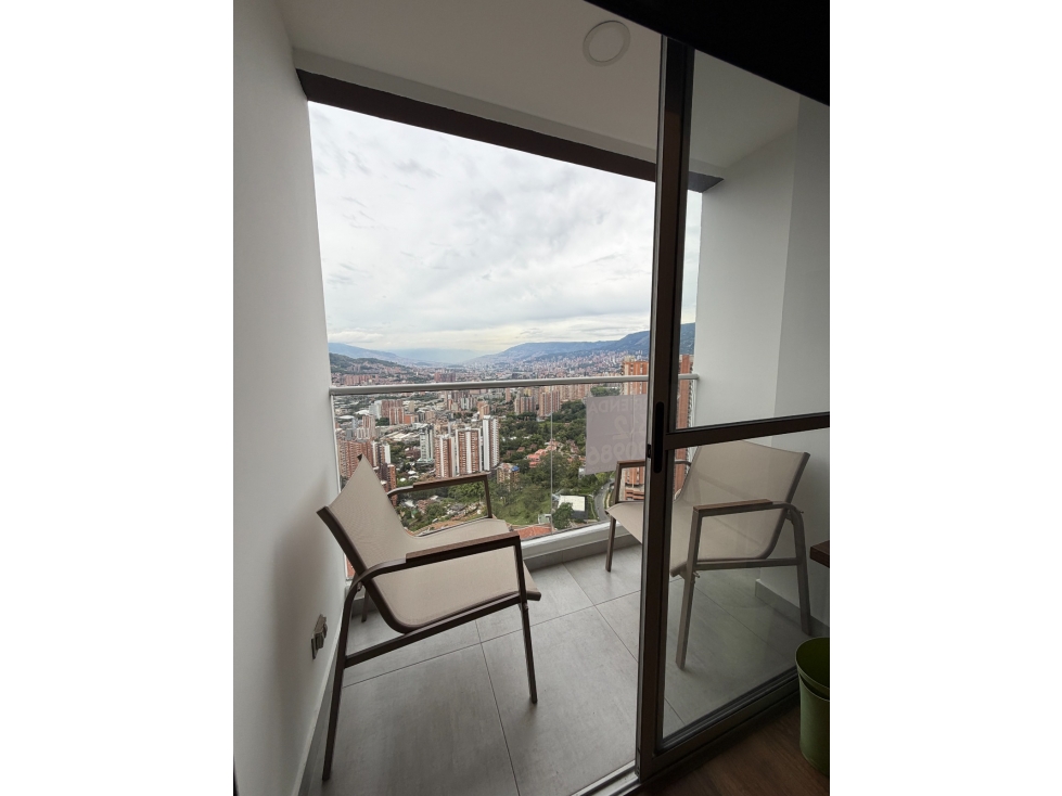 SE ARRIENDA APARTAMENTO EN SABANETA, sector LAS LOMITAS — foto 4