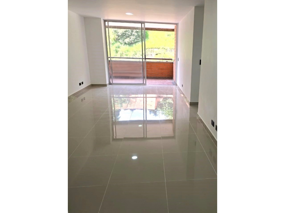 Se VENDE APARTAMENTO en EL POBLADO, MEDELLÍN Sector LOMA DEL INDIO. — foto 5