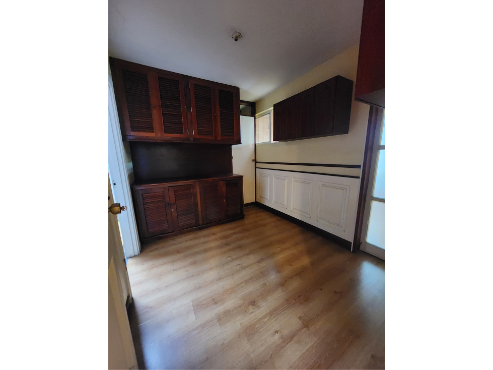 Se VENDE APTO en LAURELES MEDELLÍN, sector LA CASTELLANA — foto 5