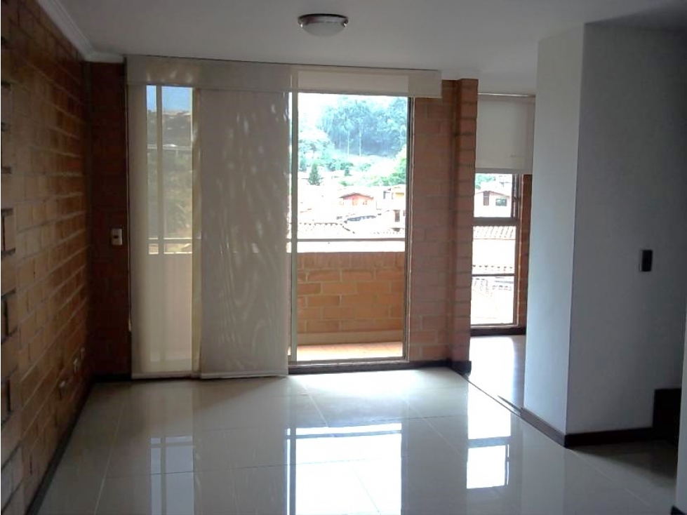 Se VENDE CASA en BELEN, MEDELLÍN Sector LA MOTA. — foto 2