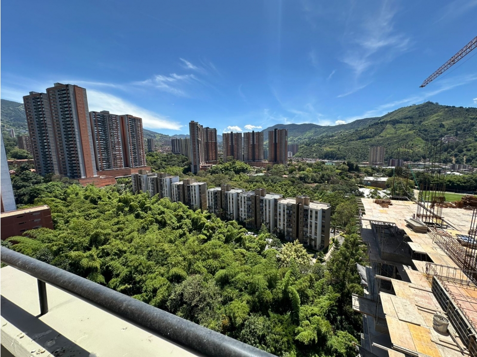 Se VENDE APARTAMENTO en ITAGUI, Sector SURAMÉRICA.
