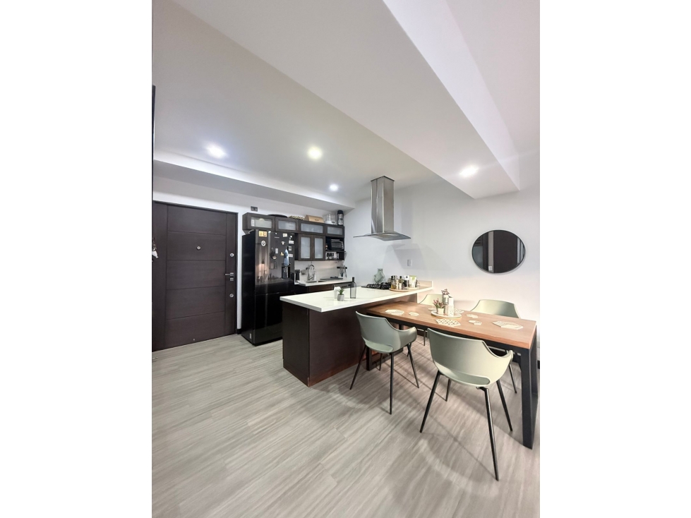Se VENDE APARTAMENTO en SABANETA, Sector ALTO DE LAS FLORES.