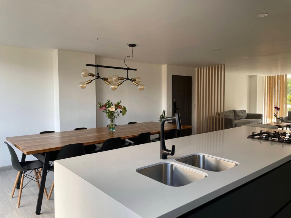 SE ARRIENDA APARTAMENTO AMOBLADO EN EL POBLADO, SECTOR MILLA DE ORO — foto 6