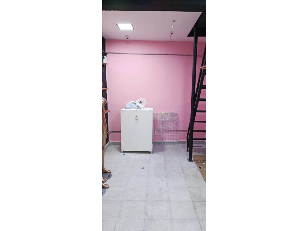 SE VENDE LOCAL COMERCIAL EN ITAGÜÍ, sector SANTA MARIA — foto 3