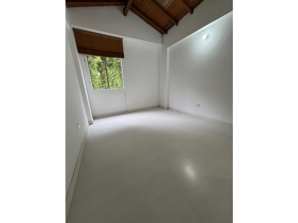 SE VENDE/ARRIENDA APARTAMENTO EN EL POBLADO MEDELLIN, LA FRONTERA — foto 5