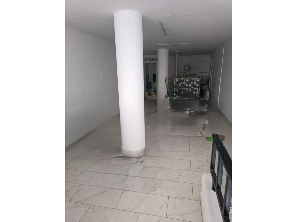SE VENDE LOCAL EN EL CENTRO DE MEDELLIN, sector PARQUE BERRIO — foto 3