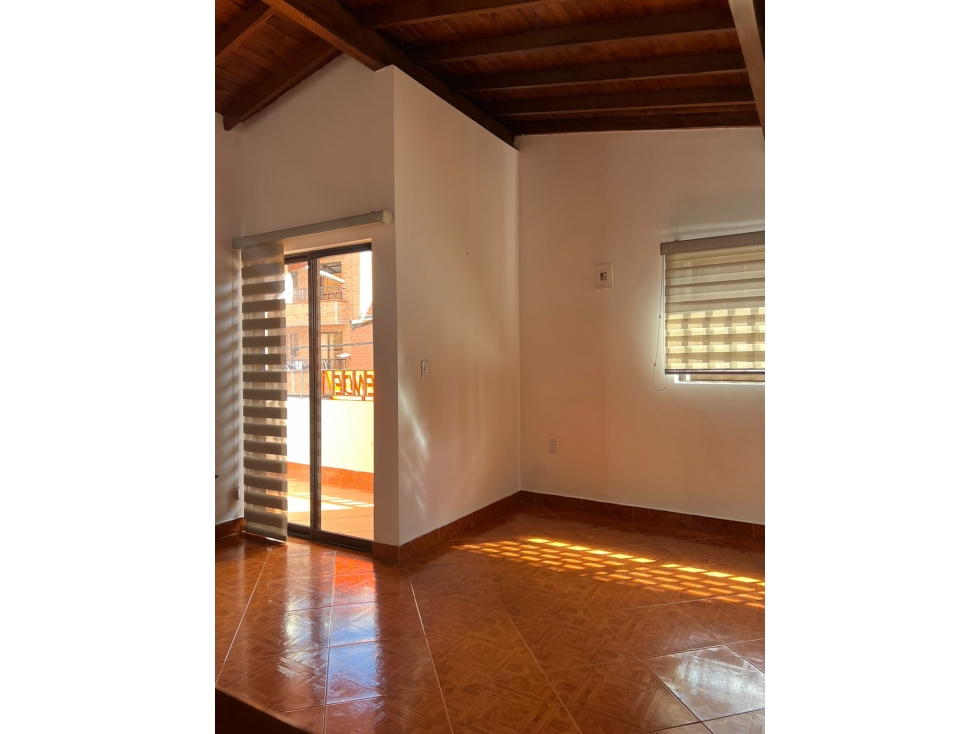 SE VENDE APARTAMENTO EN SANTA LUCIA MEDELLIN, sector ALCAZARES — foto 3