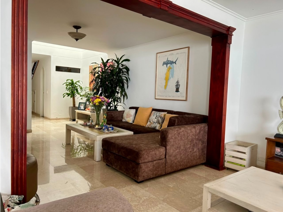 SE VENDE CASA EN EL POBLADO MEDELLIN, sector LAS LOMAS — foto 2