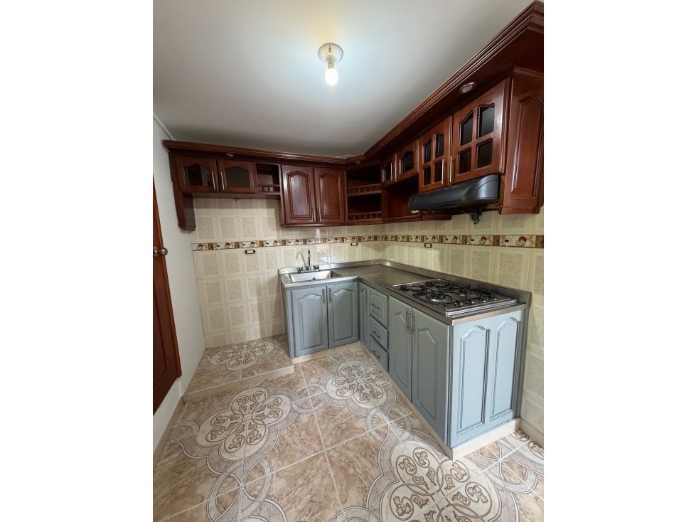 SE VENDE APARTAMENTO en PALMAS, MEDELLÍN, sector LA ASOMADERA.