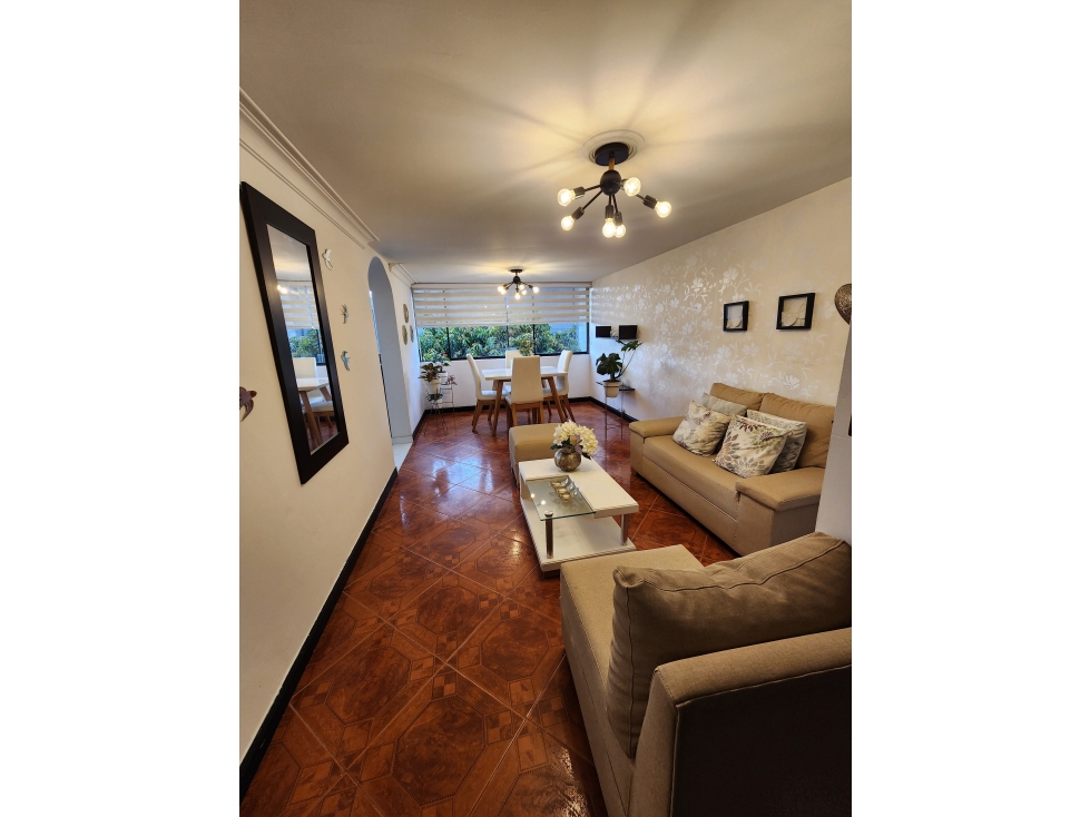 Se ARRIENDA APARTAMENTO en ENVIGADO, Sector EL TRIANON.