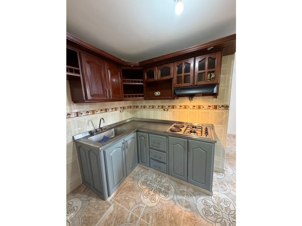 SE VENDE APARTAMENTO en PALMAS, MEDELLÍN, sector LA ASOMADERA. — foto 2