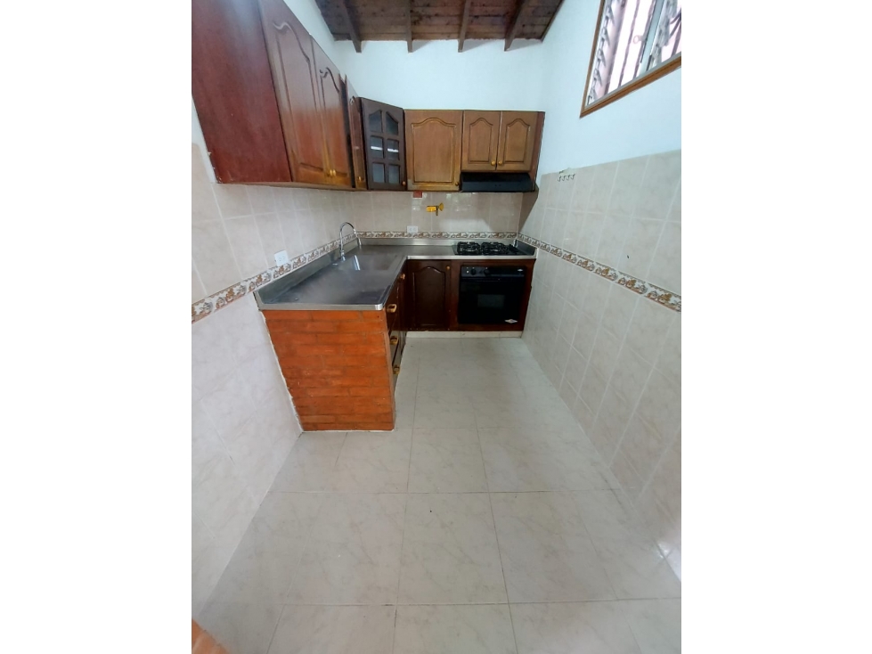 SE ARRIENDA APARTAMENTO CASTILLA MEDELLIN, sector FRANCISCO ZEA