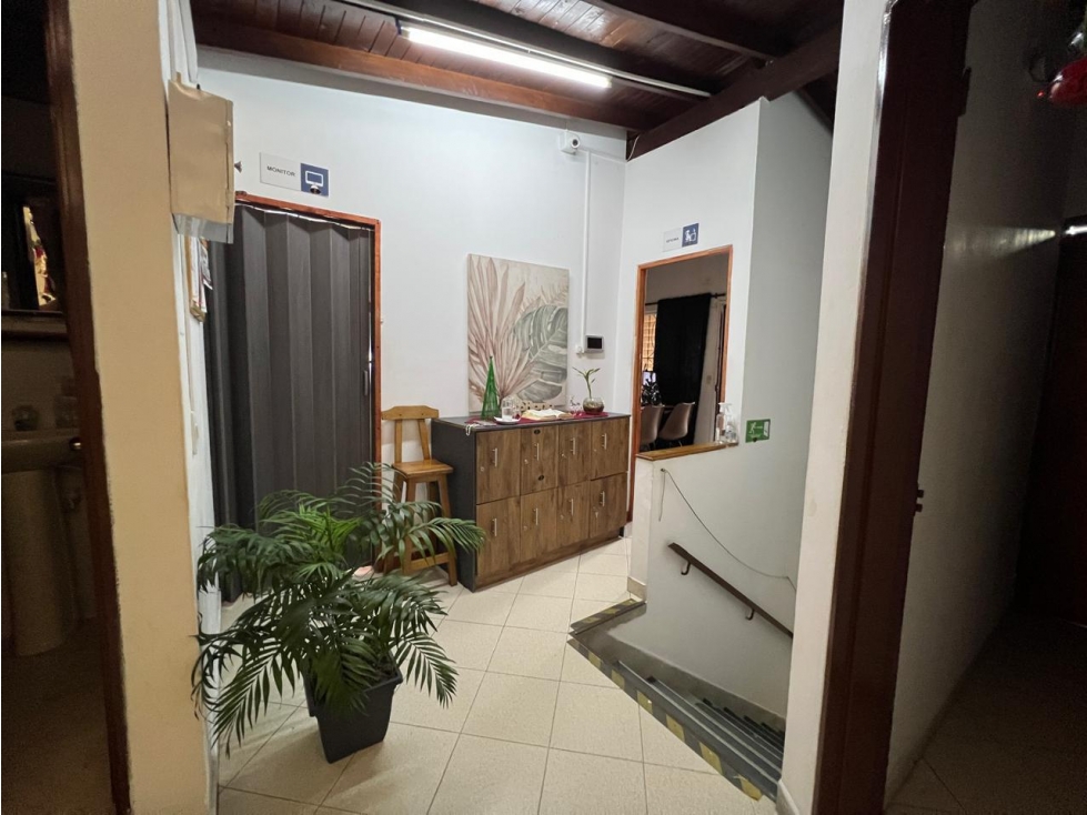 Se VENDE APARTAMENTO en ESTADIO MEDELLÍN, sector LA FLORESTA. — foto 3