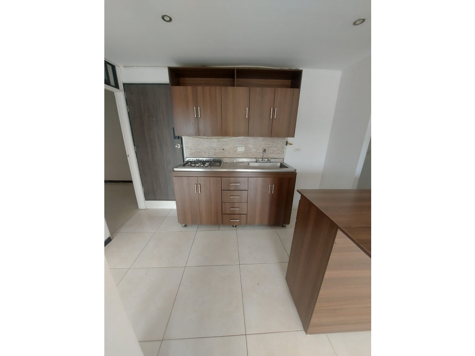 Se ARRIENDA APARTAMENTO en LAURELES MEDELLÍN, sector SIMÓN BOLIVAR. — foto 2