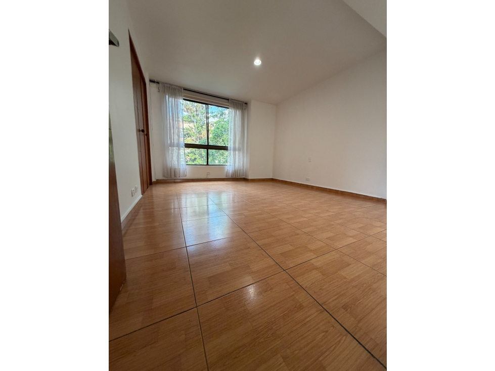 SE VENDE ARRIENDA APARTAMENTO EN EL POBLADO, sector LOS BALSOS — foto 6
