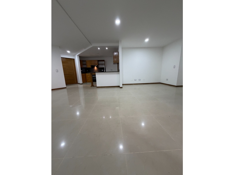 SE VENDE APARTAMENTO EN SABANETA, sector AVES MARIA - 4
