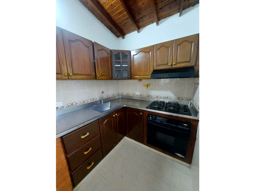 SE ARRIENDA APARTAMENTO CASTILLA MEDELLIN, sector FRANCISCO ZEA — foto 2