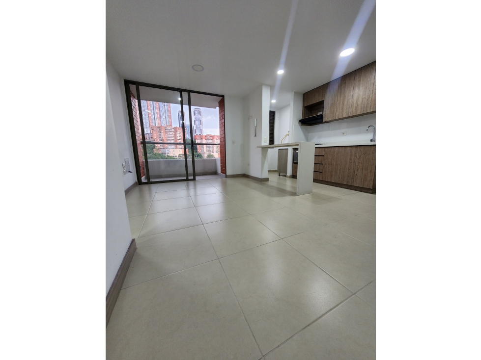 Se VENDE/ARRIENDA APTO en SABANETA, Sector ALTO DE LAS FLORES. — foto 3