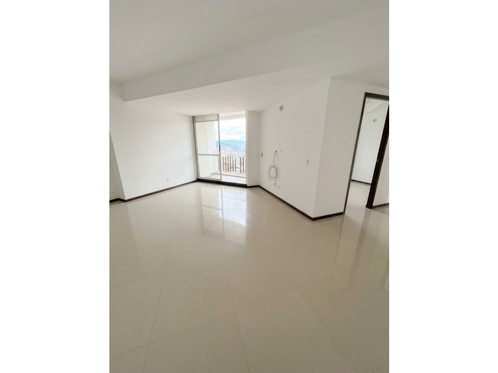 SE ARRIENDA APARTAMENTO EN SABANETA, sector LAS AVES MARIA. — foto 2