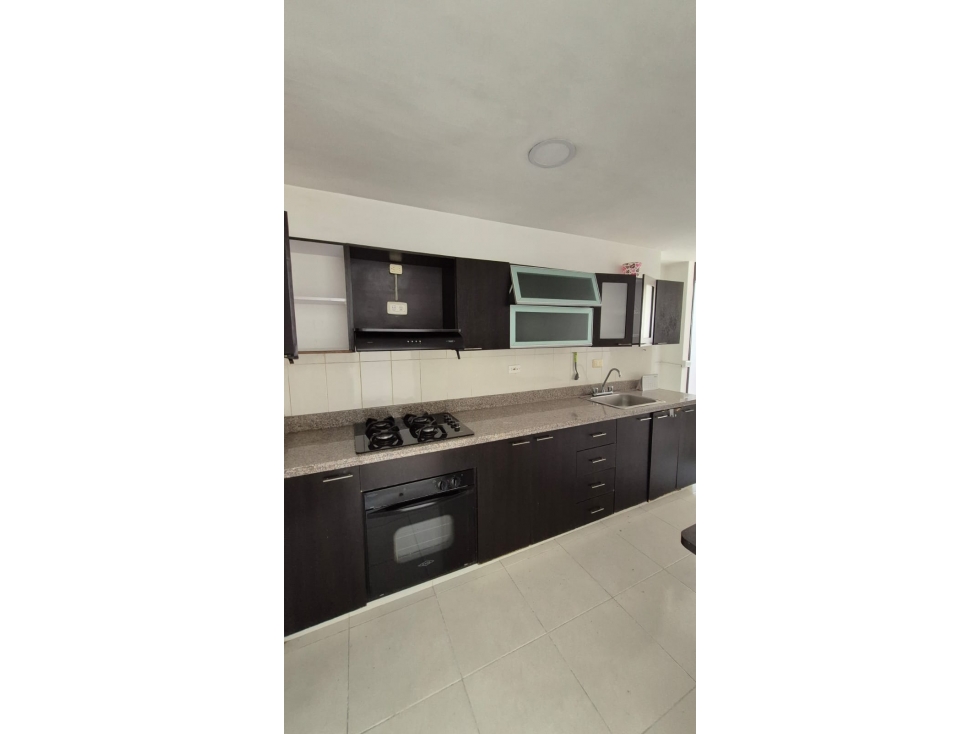 Se VENDE APARTAMENTO en LAURELES MEDELLÍN, Sector LAS ACACIAS.