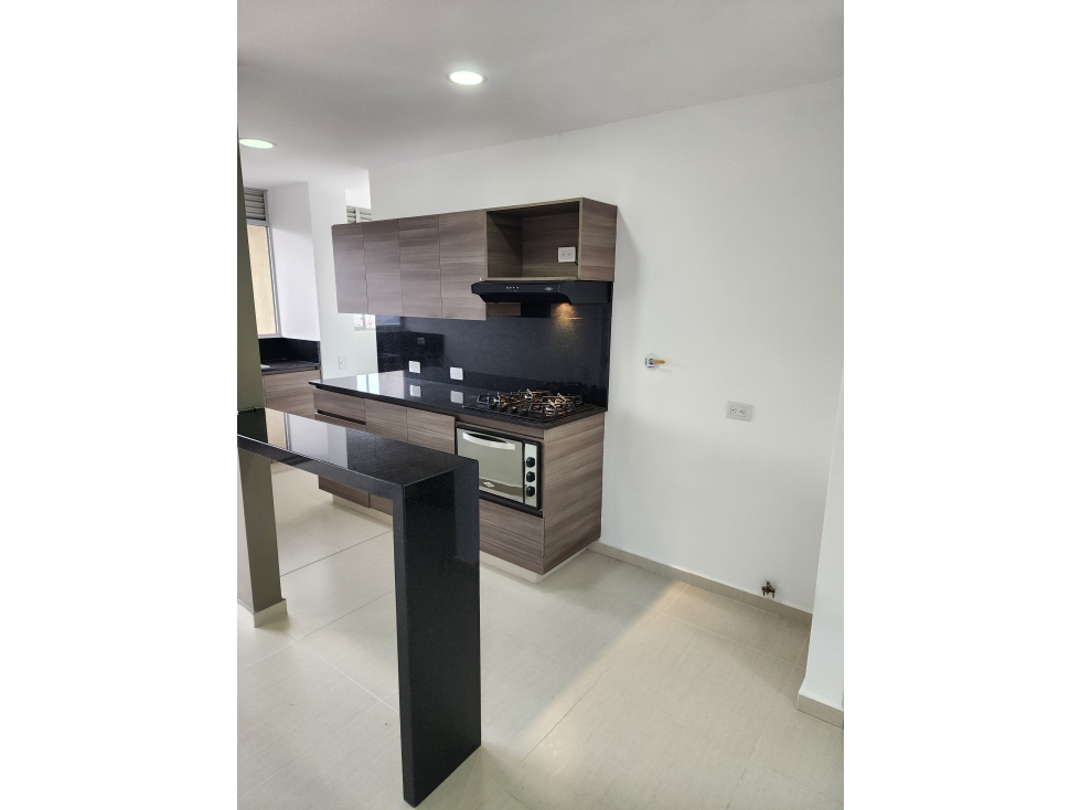 Se ARRIENDA APARTAMENTO en SABANETA, Sector ASDESILLAS. — foto 2