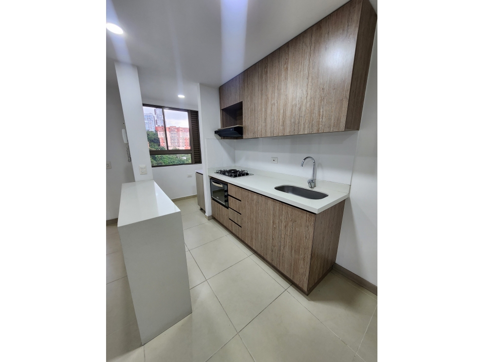 Se VENDE/ARRIENDA APTO en SABANETA, Sector ALTO DE LAS FLORES.
