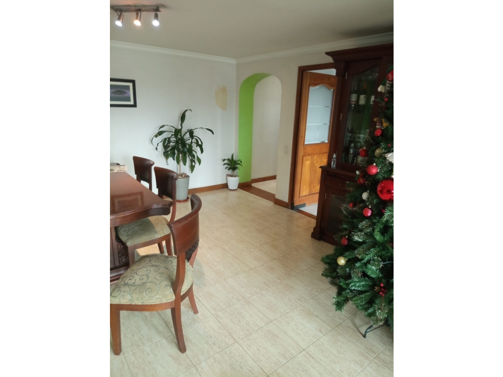SE VENDE APARTAMENTO EN LAURELES MEDELLIN, sector LORENA — foto 2