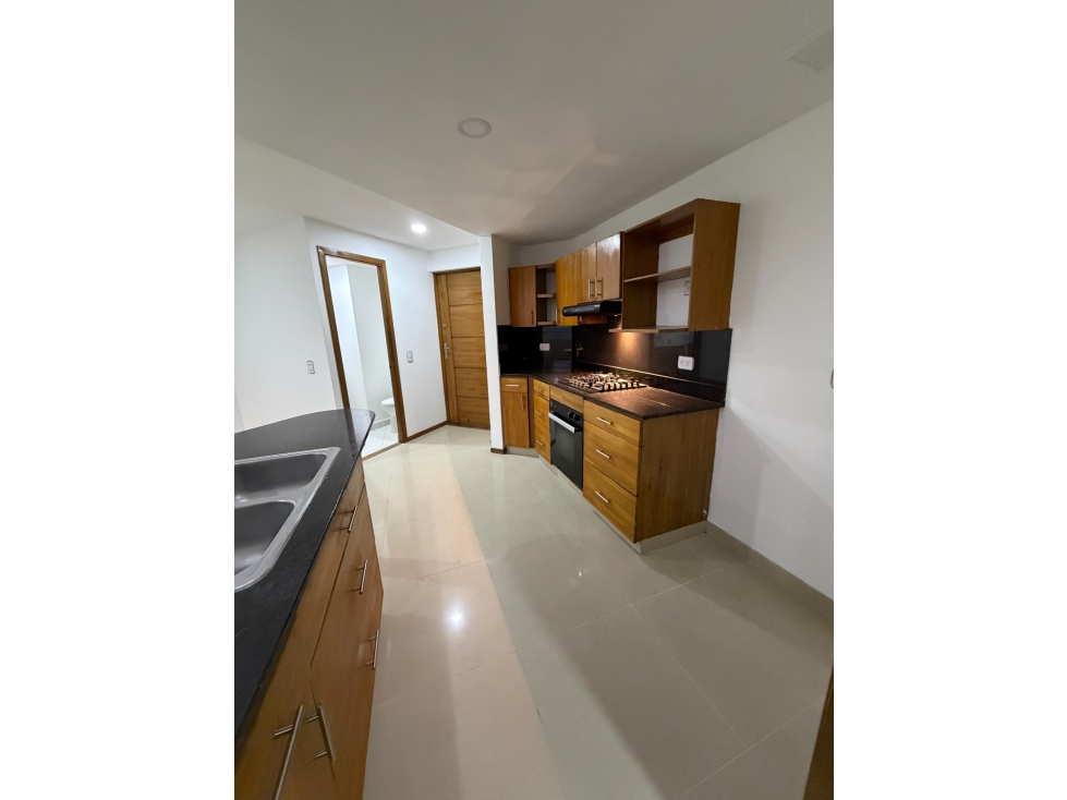 SE VENDE APARTAMENTO EN SABANETA, sector AVES MARIA - 2