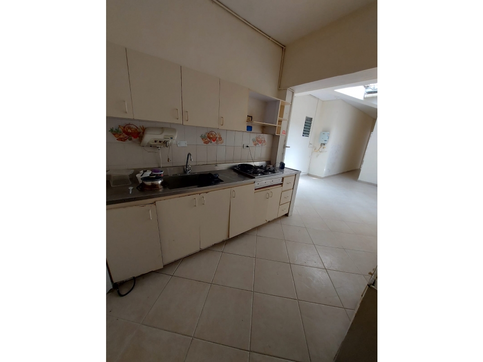Se VENDE CASA en SAN JAVIER, MEDELLÍN Sector PARTE BAJA. — foto 3