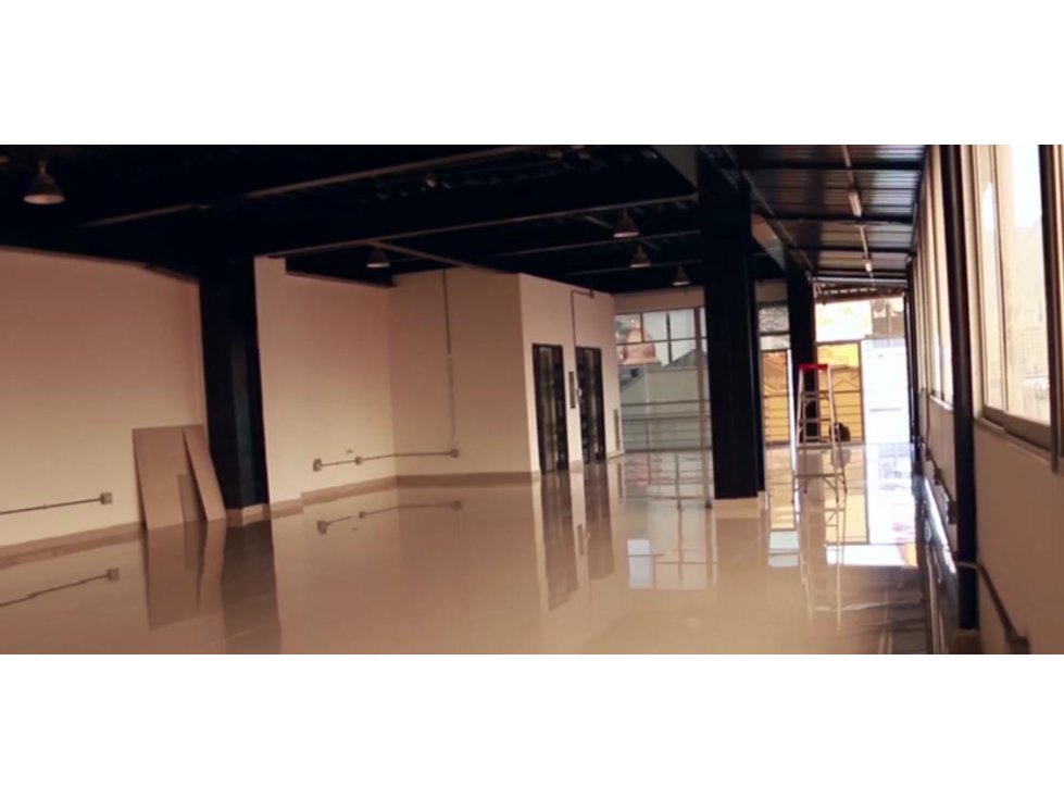 Se VENDE BODEGA en EL CENTRO, MEDELLÍN Sector EL HUECO.