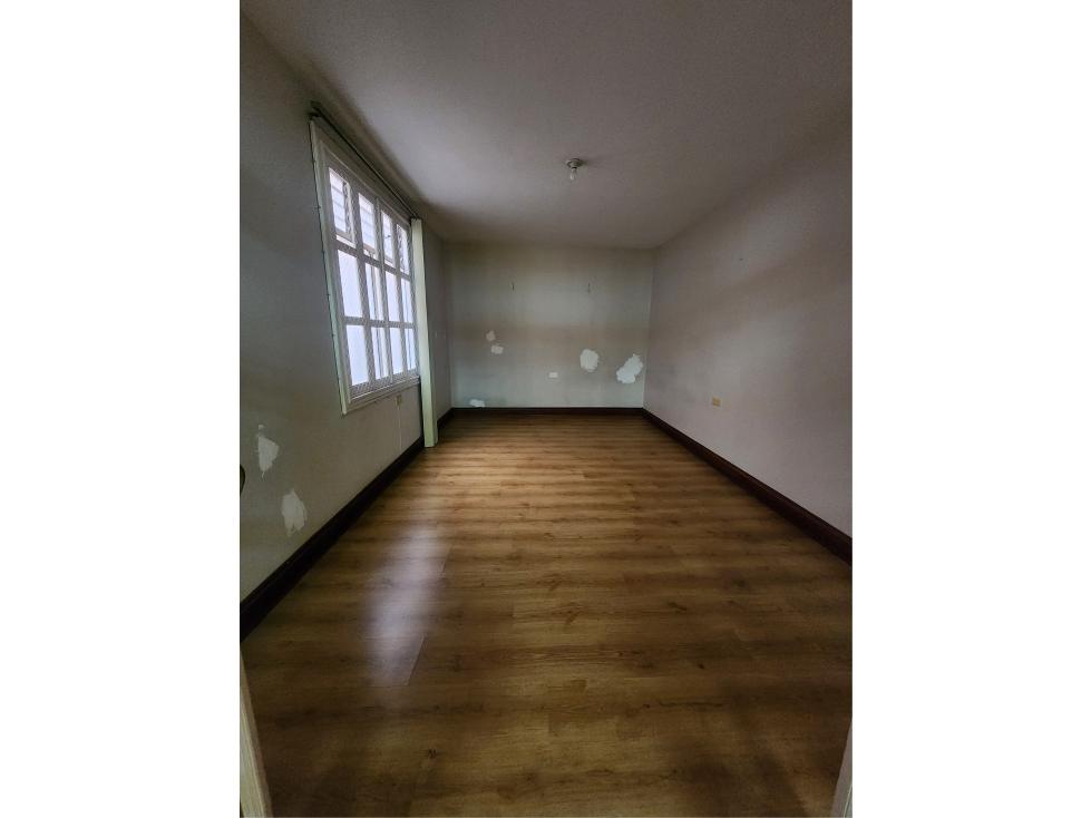 Se VENDE APTO en LAURELES MEDELLÍN, sector LA CASTELLANA — foto 6